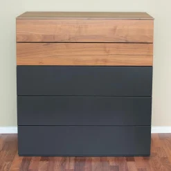 Kommode Cubo Lack Cosmos Schwarz 436 Laden und Abdeckplatte Nussbaum