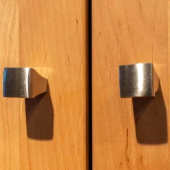 Kommode Cubus Holz Erle Massiv mit 2 Türen