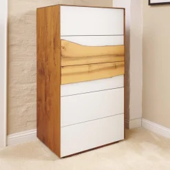 Kommode Farn Mit Baumkante Korpus Massiv Nussbaum Glasfront Optiwhite RAL 9010 Matt