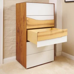 Kommode Farn Mit Baumkante Korpus Massiv Nussbaum Glasfront Optiwhite RAL 9010 Matt