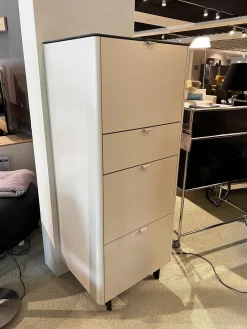 Kommode Goya Lack Kaschmir Beige Abdeckblatt Marmor Schwarz Glänzend Kufe Schwarz