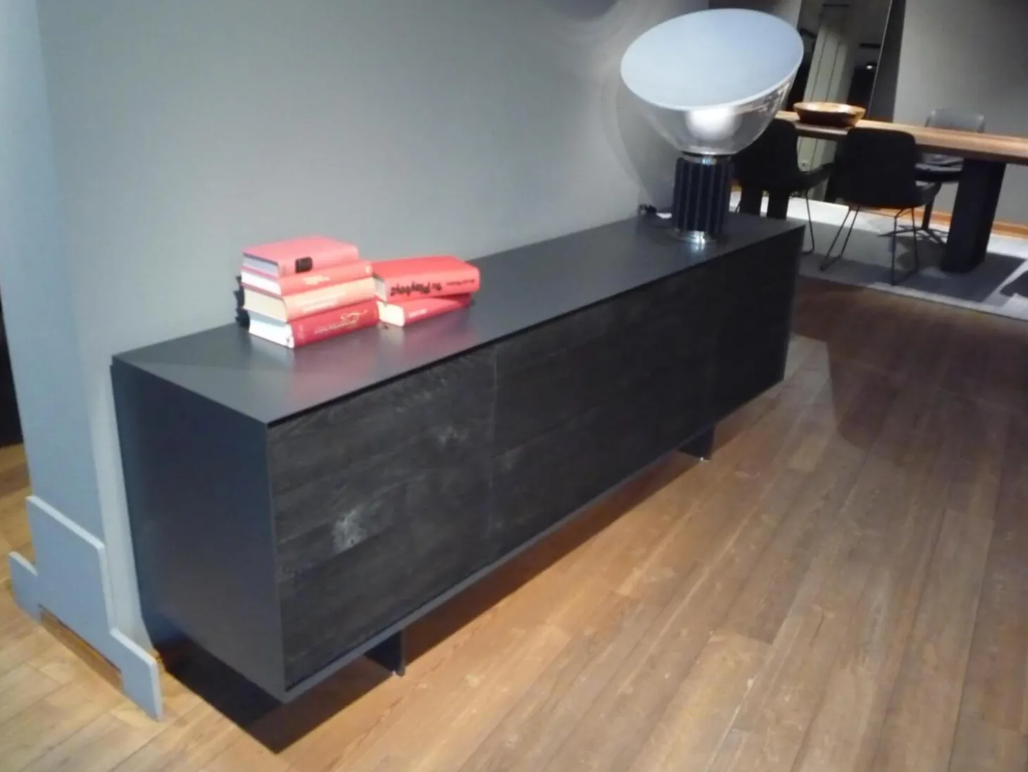 Kommode Rialto Fly Eiche Vulcano Korpus Innen Nussbaum Geölt