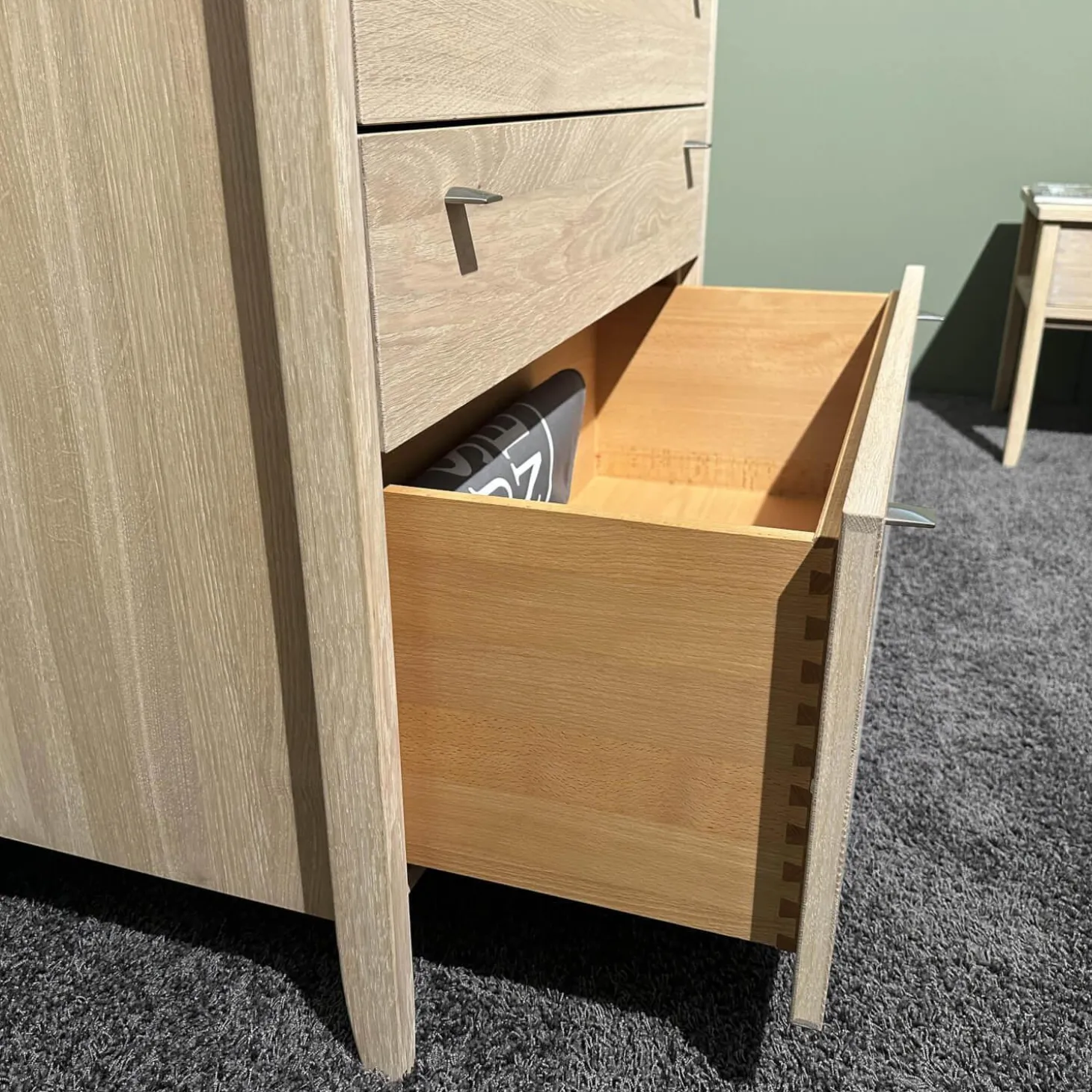 Kommode Sesam Eiche Weißöl Mit Nickelknöpfen