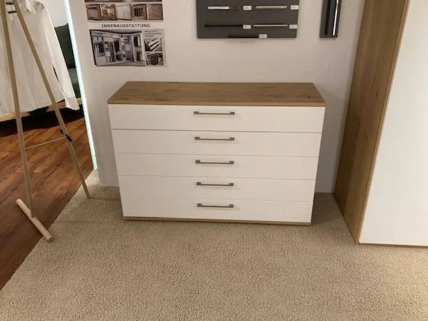 Kommode Studioline Lack Weiß Abdeckplatten Balkeneiche