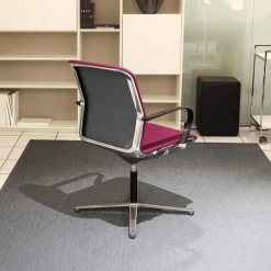 Konferenzstuhl Filo Bezug Steelcut Maulbeere Drehgestell Mit Rückholmechanik