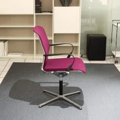 Konferenzstuhl Filo Bezug Steelcut Maulbeere Drehgestell Mit Rückholmechanik