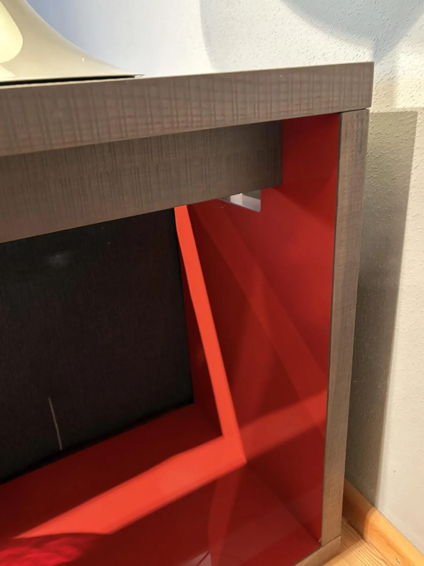 Konsole Frank 12 Furnier Räuchereiche Und Schnitteiche Innen Ziegelrot Rot Glänzend Lackiert