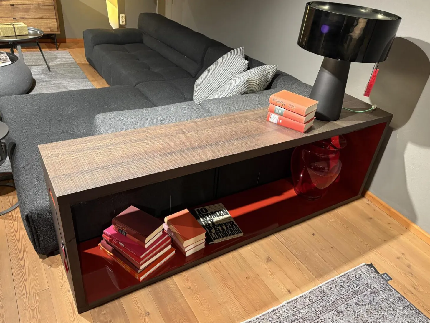 Konsole Frank 12 Furnier Räuchereiche Und Schnitteiche Innen Ziegelrot Rot Glänzend Lackiert