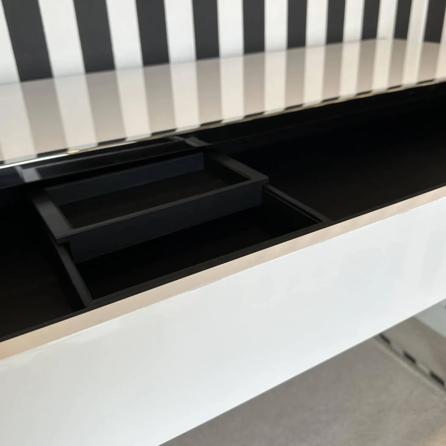 Konsole Smart Oberfläche Pantex 63 Weiß Edelstahl Poliert