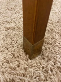 Lampentisch 3183 MM Platte Glas Gestell Französischer Kirschbaum Handgewachst Und Handpoliert