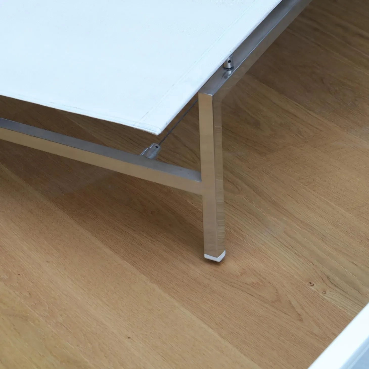 Liege Ocean Club Bezug Gewebe Batyline Weiß Gestell Edelstahl Poliert Verstellbar