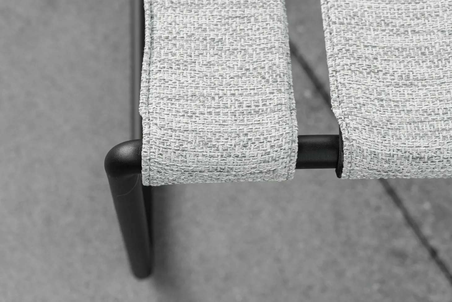 Liegestuhl Strappy Textile Natural Silver Dot Silber Gestell Edelstahl Anthrazit Beschichtet Inklusive Hocker