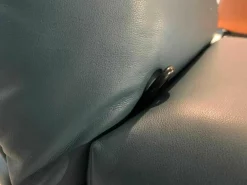 Longchair Plura Leder 40.016 Blaugrün Fuß Glanzchrom mit Zubehör