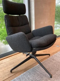 Lounge Sessel Arva Stoff Ascot Schwarz 2407 Sternfuß Struktur Schwarz Mit Wippmechanismus Inklusive Hocker