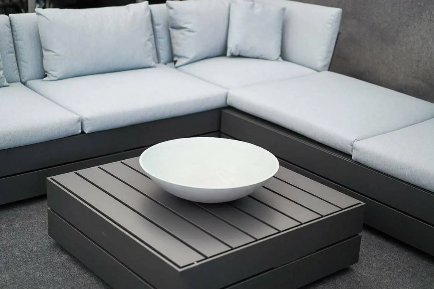 Loungegruppe Boxx Polster Stoff Bombay Deluxe Pastel Blue Blau Gestell Aluminium Anthrazit Inklusive Tisch