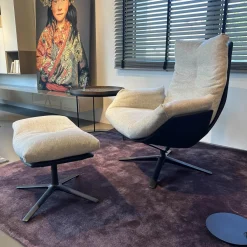 Loungesessel Cordia Korpus Leder 423 Schwarz Sitz Stoff 8300 Lichtgrau Grau Gestell F05 Schwarz Mit Hocker