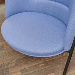 Loungesessel DS70 Stoff Dama 75 Mittelblau Blau Gestell Schwarz Pulverbeschichtet Mit Kissen Und Hocker