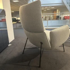 Loungesessel Jalis Stoff 8300 Lichtgrau Grau 4 Fuß Drahtgestell Schwarz Pulverbeschichtet Inklusive Hocker