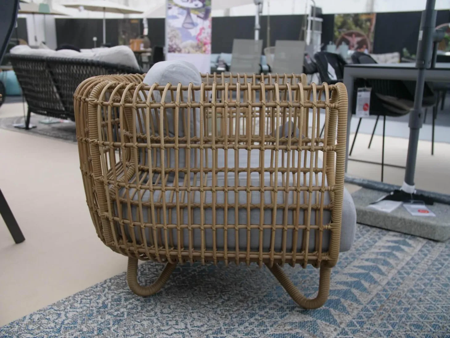 Loungesessel Nest Stoff Natte Light Grey Gestell Faser Natural