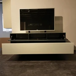 Lowboard BR 1503 Brick Glas Snow Weiß Lackiert Mit Soundsockel Und Lautsprecher Ohne Fernseher