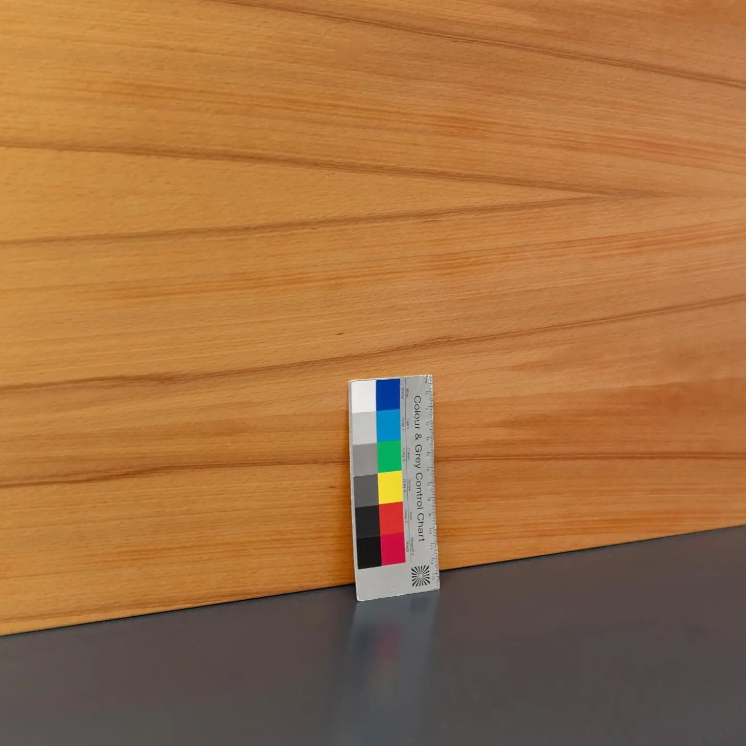 Lowboard Optima Lack Anthrazit 25 TV-Paneel Kernbuche Natur Lackiert