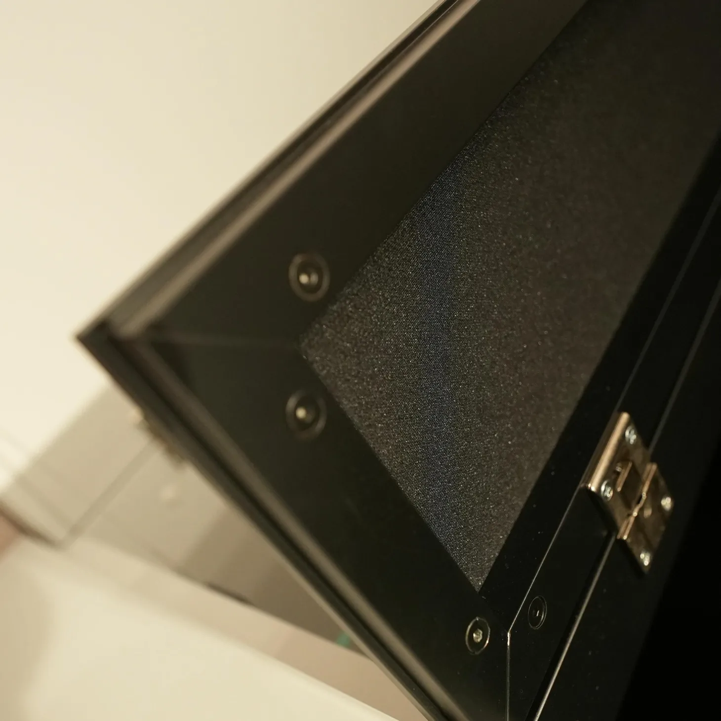 Lowboard Soma 1312 Phonoschrank Lack Lichtgrau Drehsäule Schwarz