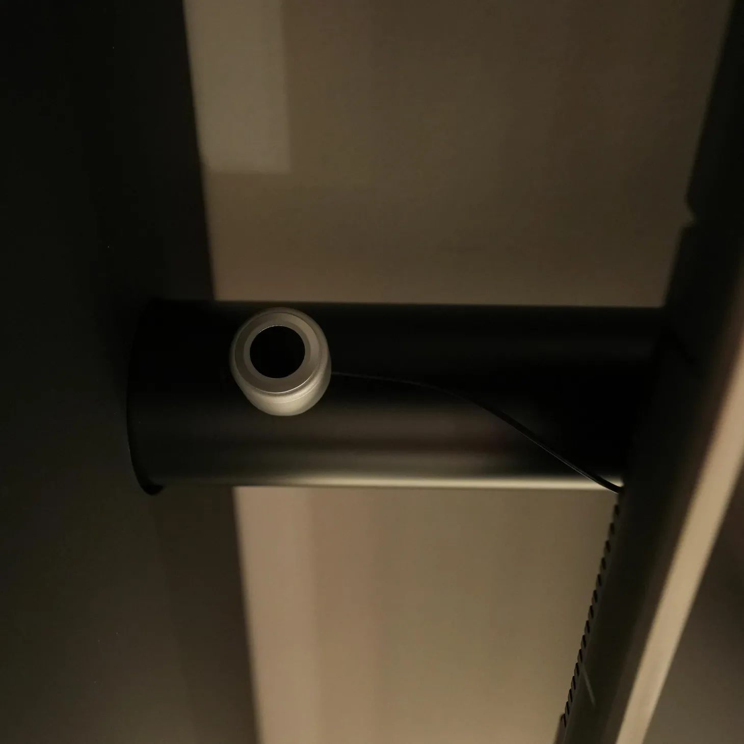 Lowboard Soma 1312 Phonoschrank Lack Lichtgrau Drehsäule Schwarz