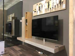 Medienmöbel Twenty Wandhängend Oberflächen Lack Matt Kieselstein Furnier Eiche Sand Stoff Silber