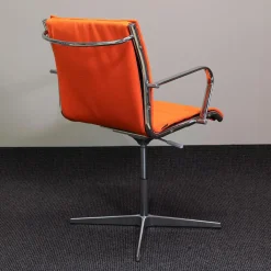 Mehrzweckstuhl Season Slim Naturleder Orange Kreuzfuß Chrom