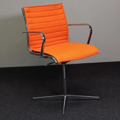 Mehrzweckstuhl Season Slim Naturleder Orange Kreuzfuß Chrom