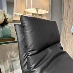 Motorsessel Charly Bezug Leder Normandie Schwarz Sternfuß Chrom Glänzend Mit Aufsthehhilfe Und Motorischer Verstellung