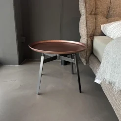 Nachttisch Husk Rund Und Klein Platte Kupfer Brüniert Gestell Nickel Bronzefarben Lackiert