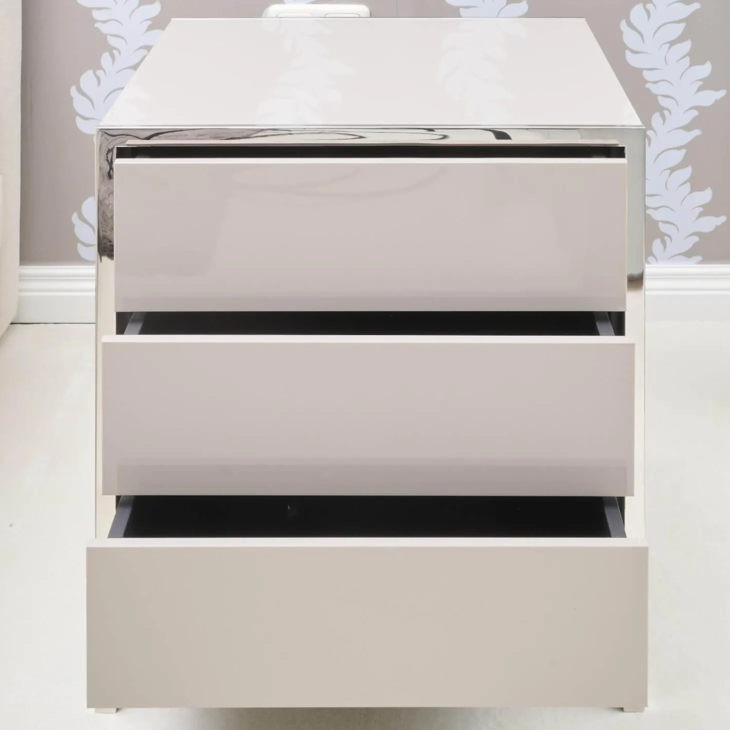 Nachttisch Smart Pantex Taupe Gestell Edelstahl Poliert