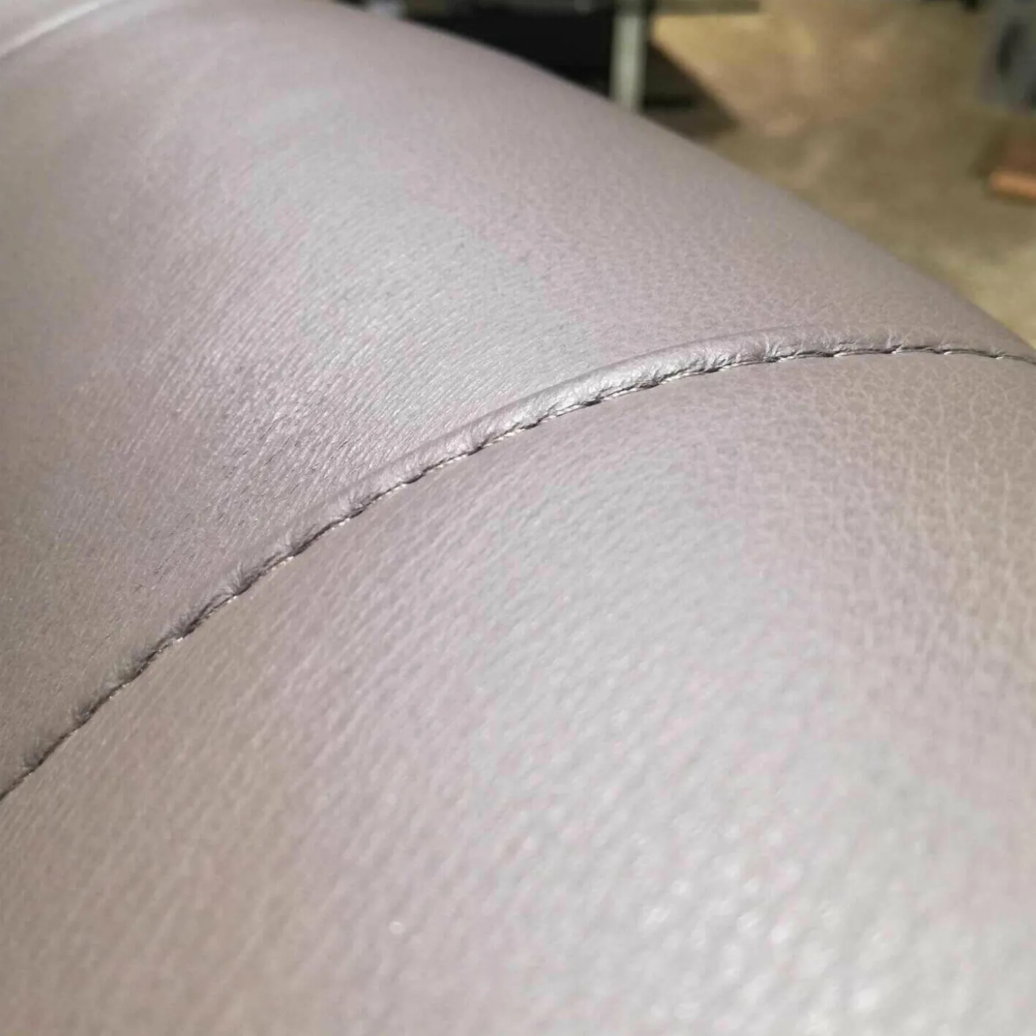 Ohrenbackensessel Florencia Leder Lava Kaltschaum mit Hocker