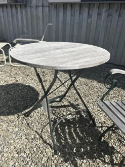 Outdoor Set Classic Holz Teak Grau Gestell Metall Dunkelgrün Schwarz Lackiert