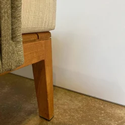 Outdoor Sofa Mood Sitzkissen Stoff Natural Beige Gestell Teakholz Rückenlehne Geflecht Moss Grün Grau