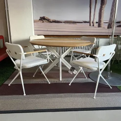Outdoorgruppe Tisch Traverse Platte Teakholz 4 Stühle Exes Bezug Stoff Creme Gestell Aluminium Weiß