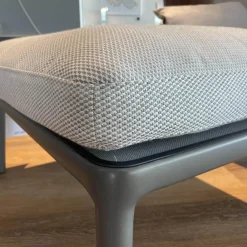 Outdoorsessel Yoko 271 Stoff 24.750 Grau Gestell Anthrazit