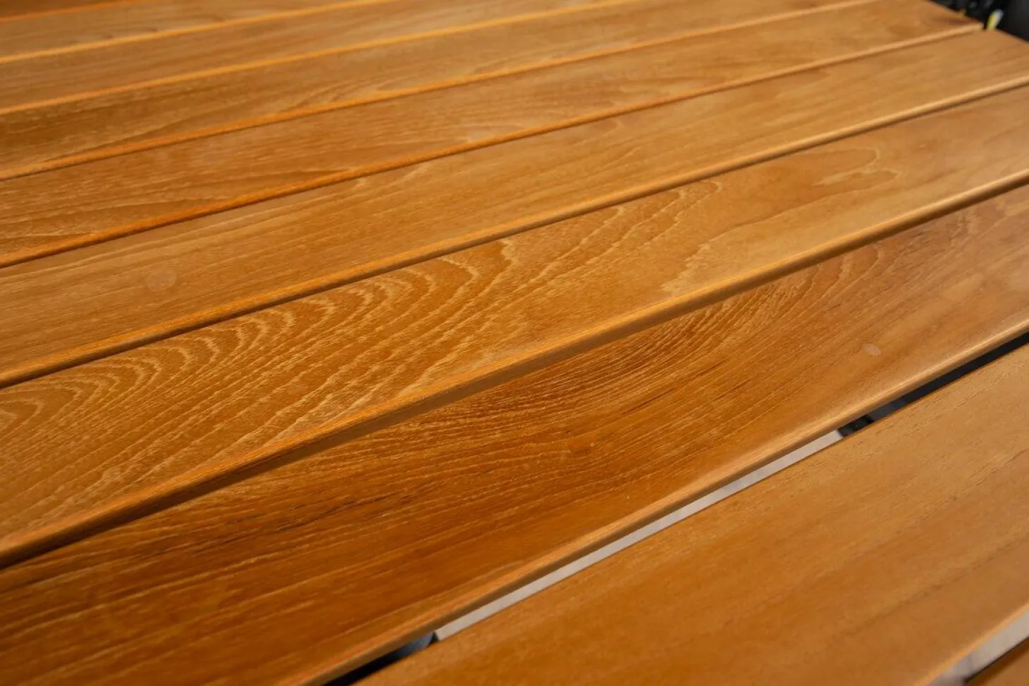 Outdoor-Tisch Core Teak Gestell In Lava Grey