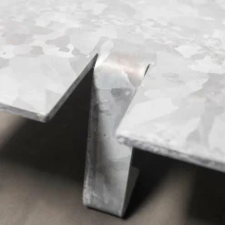 Outdoortisch Stahl Aus Einem Stück Lasergeschnitten und Feuerverzinkt