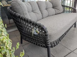Outdoosofa Ocean Large 2 Sitzer Geflecht Soft Rope Dark Grey Dunkelgrau Kissensatz Stoff Wove Grau Gestell Aluminium Pulverbeschichtet Grau