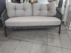 Outdoosofa Ocean Large 2 Sitzer Geflecht Soft Rope Dark Grey Dunkelgrau Kissensatz Stoff Wove Grau Gestell Aluminium Pulverbeschichtet Grau