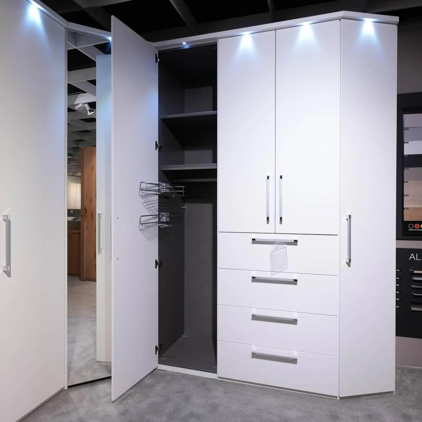 Planungsschrank Horizont Polarweiß Mit Beleuchtung