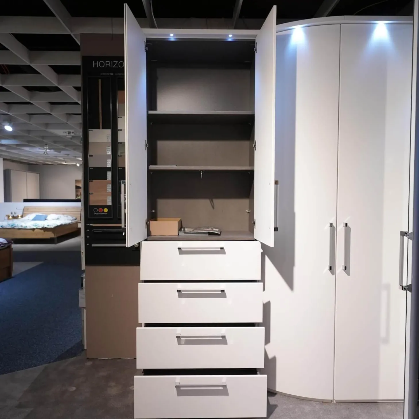 Planungsschrank Horizont Polarweiß Mit Beleuchtung