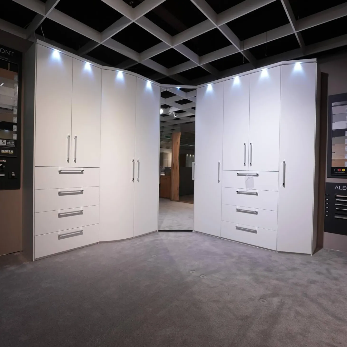 Planungsschrank Horizont Polarweiß Mit Beleuchtung