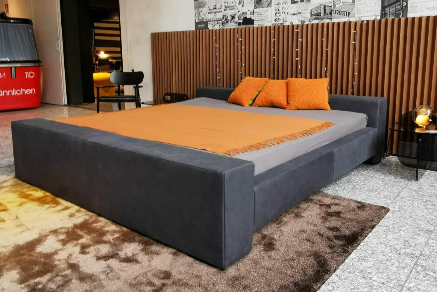 Polsterbett Brian Kopfteil A Niedrig Leder Novara 0523 Black Off Schwarz Fußplatte Holz Schwarz