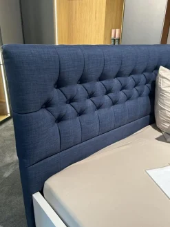 Polsterbett Cilento Lack Kristallgrau Matt Polsterkopfteil Mit Steppung Und Zierknöpfen Stoff 9367 Blau Ohne Matratze