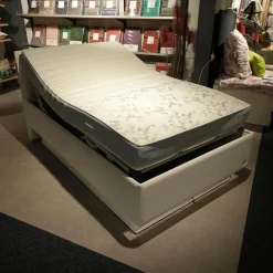 Polsterbett Composium 800 Stoff 06150 Weiß Creme Inklusive Matratze Und Vollautomatic