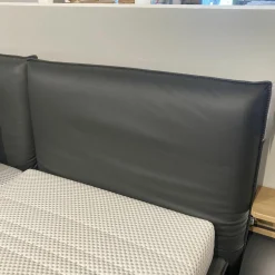 Polsterbett Drake Leder Anthrazit Fuß Metall Anthrazit Inklusive Matratzen