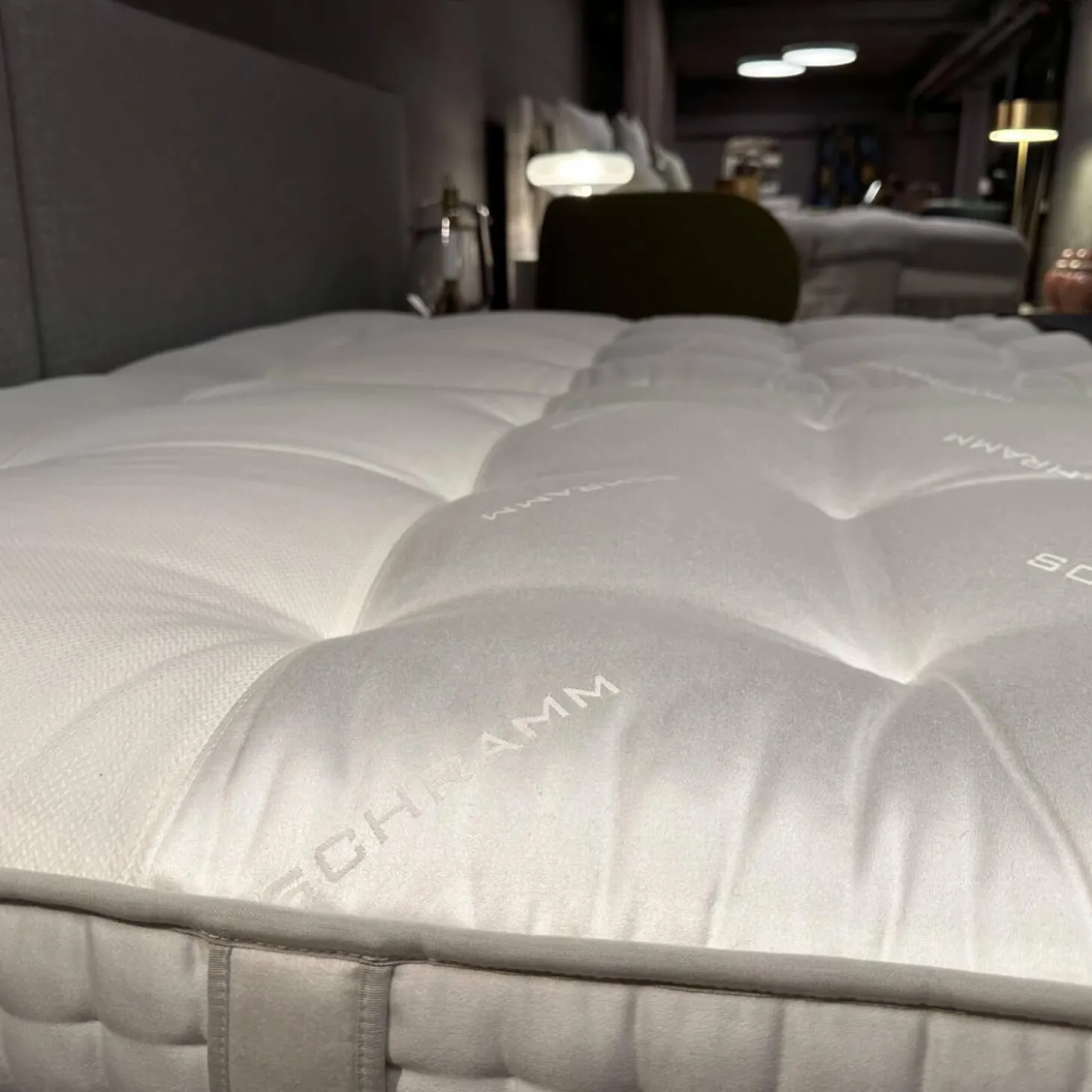 Polsterbett Paio Stoff Mirage Graublau Mit Matratzen Und Motorischer Verstellung